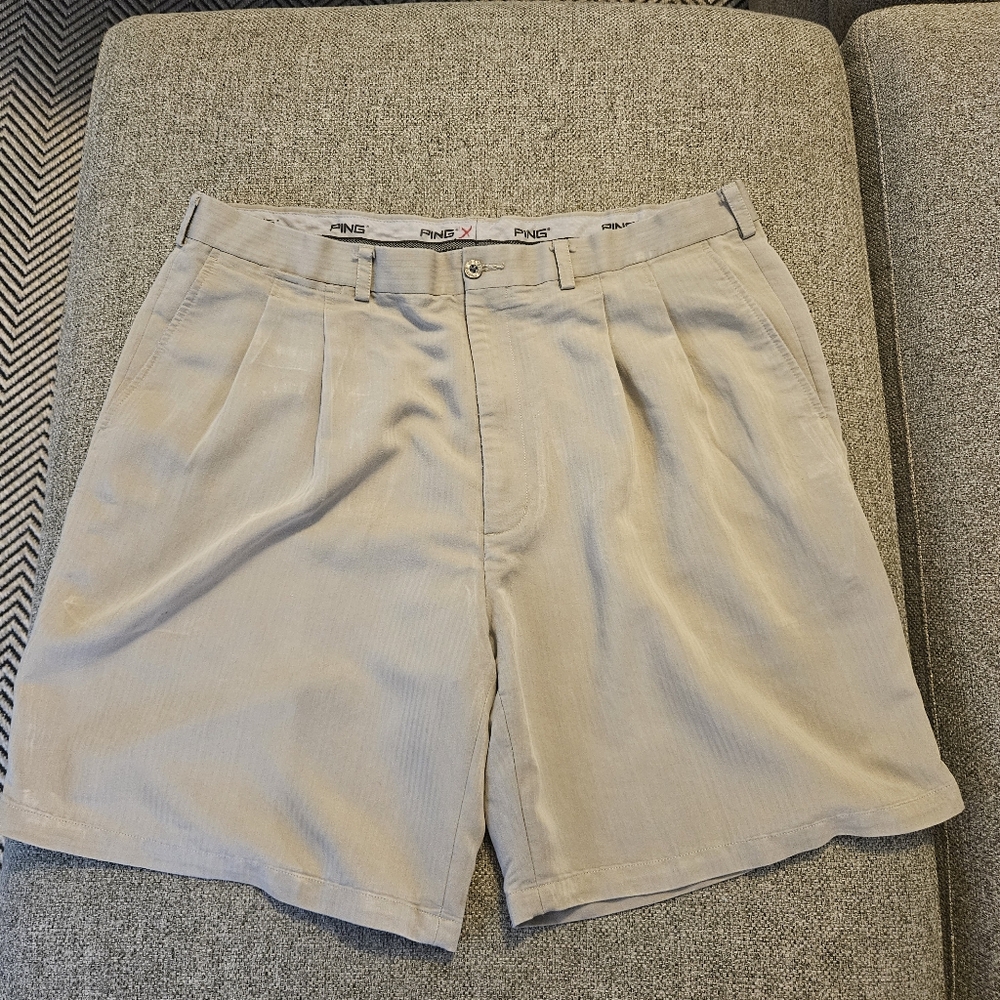 Ping Shorts Men's Size 40 Brown Chino Golf Pockets Pleated Logo Zip Fly Adult